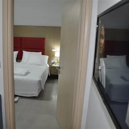Daniel Luxury Aparthotel 4*
