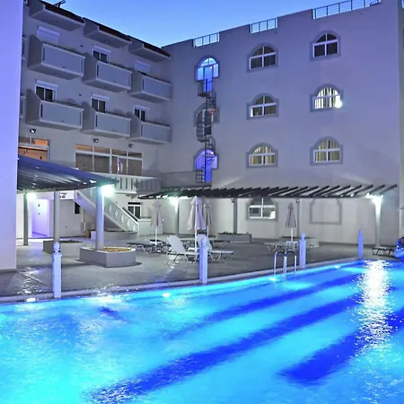 Daniel Luxury Aparthotel 4*